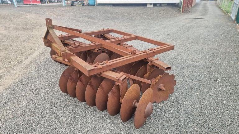Tractor three point linkage discs 