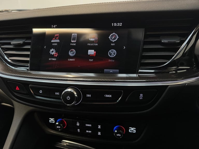 2017 Vauxhall Insignia 2.0 Turbo D SRi Vx-line Nav 5dr HATCHBACK DIESEL Manual