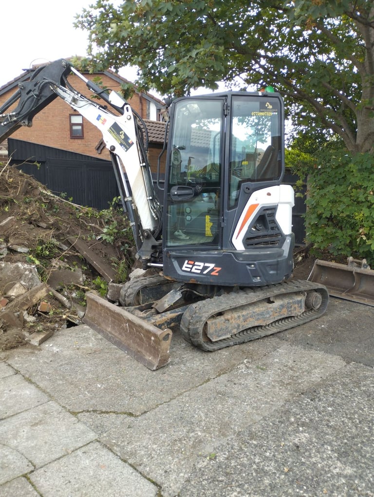 Digger and Driver/ Mini digger and Operator/ Concrete Breaker Hire