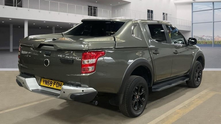 2018 Fiat Fullback 2.4D Cross Pickup Double Cab 4dr Diesel Manual 4WD Euro 6 (180 ps) Diesel Manual