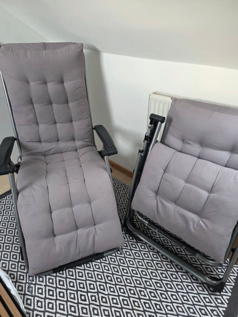 image for Pair of light weigh camping lounge chairs 