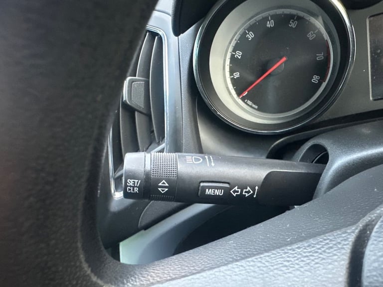 2015 Vauxhall Zafira 1.4T Tech Line 5dr MPV PETROL Manual