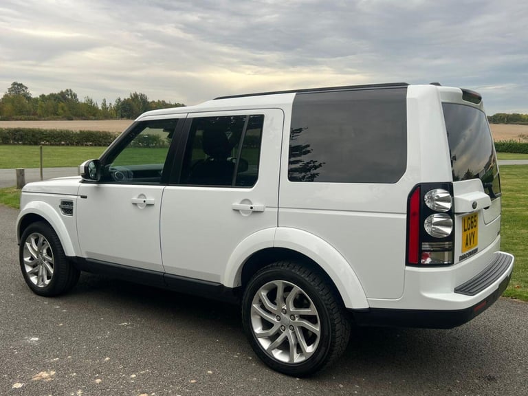 LAND ROVER DISCOVERY 4 3.0 SD V6 HSE 2015