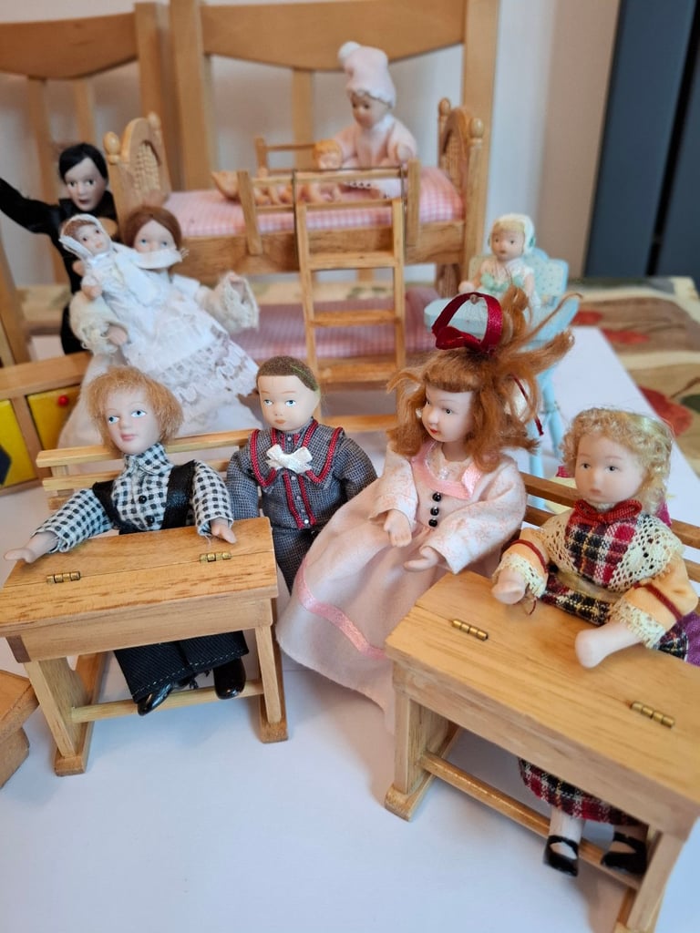 Dolls-houses Gumtree