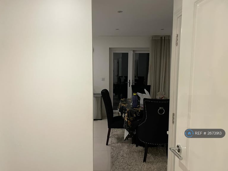 3 bedroom house in Autumn Way, West Drayton, UB7 (3 bed) (#2673913)