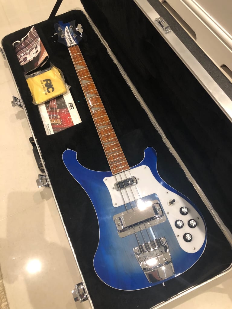 Rickenbacker 4003 limited blue burst colour 