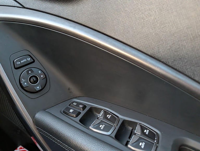 2016 Hyundai Santa Fe 2.2 CRDi Blue Drive Premium 4WD Euro 6 (s/s) 5dr ESTATE Diesel Manual