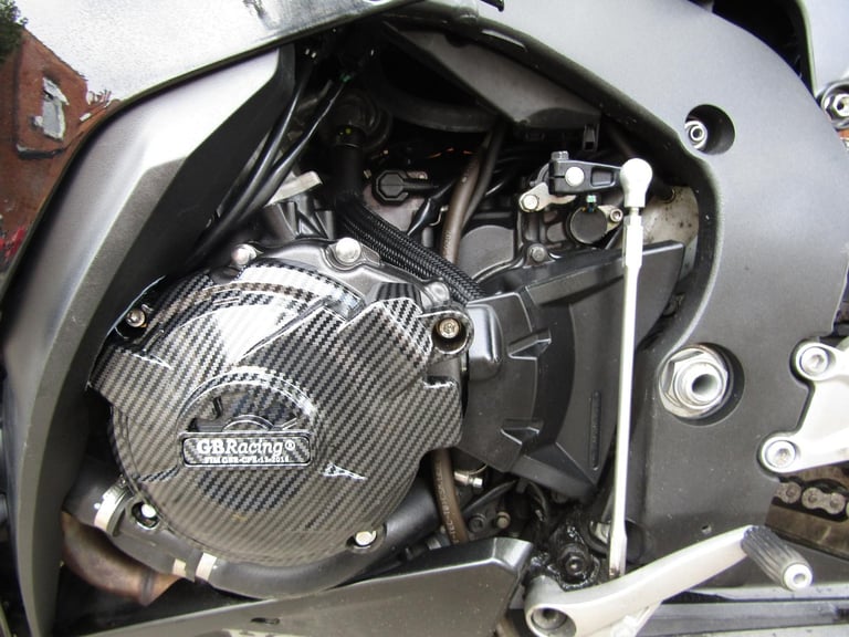 HONDA CBR 1000 RR *2017 * MODEL * AMAZING CONDITION * 9300 MILES *