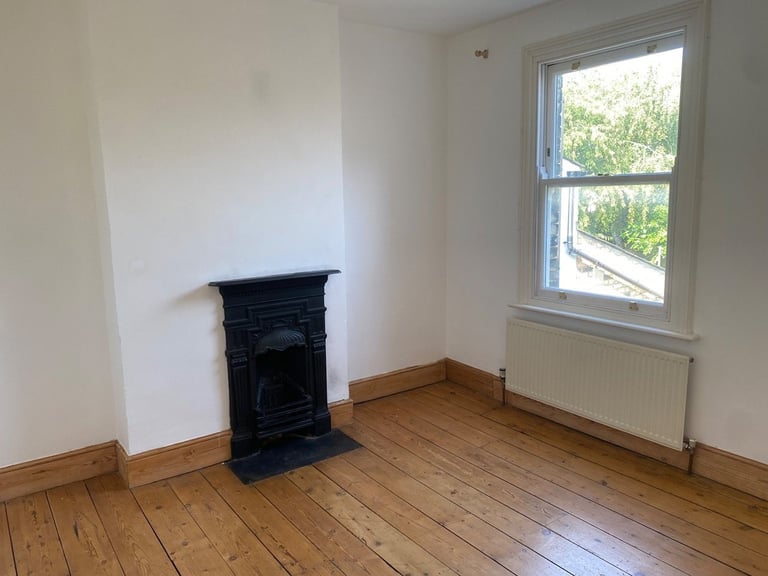 3 bedroom period house in CB1, £2100p/m