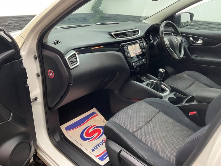 2015 Nissan Qashqai 1.5 dCi n-tec+ 2WD Euro 5 (s/s) 5dr HATCHBACK Diesel Manual
