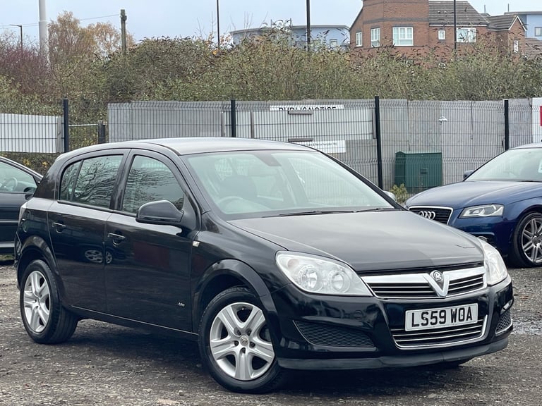 * 59 2010 VAUXHALL ASTRA 1.4L 5 DOOR + LOW 33K MILES + LONG MOT + JUST SERVICED 