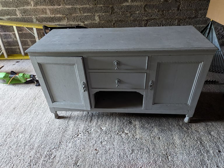 Low side board