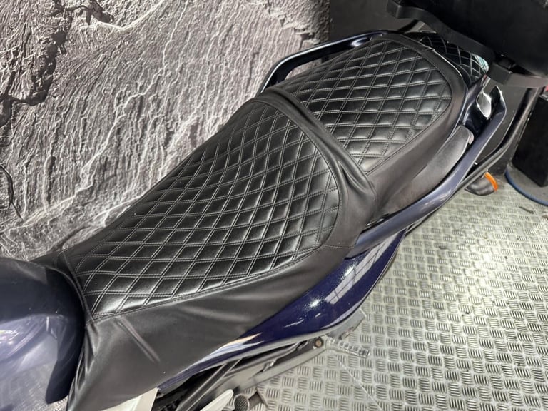 YAMAHA FZ6 FAZER 600 2004