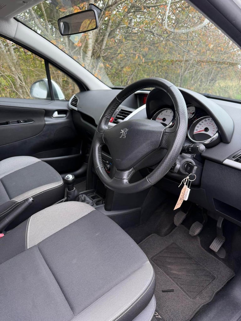 Peugeot, 207, Hatchback, 2011, Manual, 1360 (cc), 5 doors