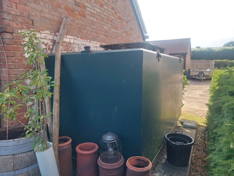 Steel bunded heating oil / diesel tank 5000L Metal British Made SECURE