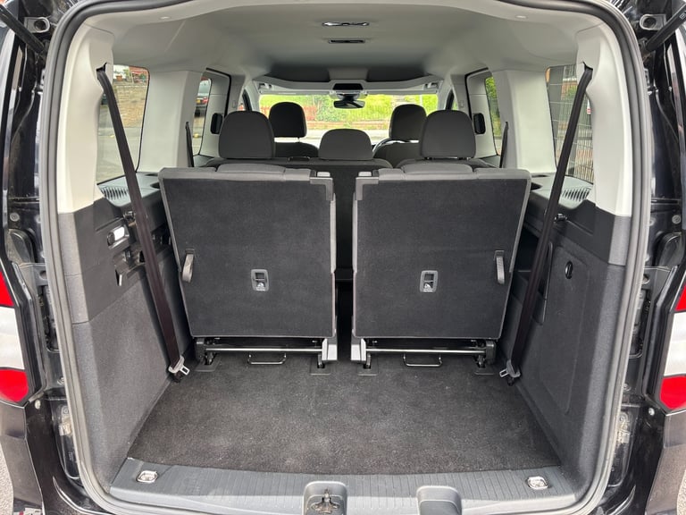 2022 Ford Tourneo Connect 2.0 EcoBlue Titanium 5dr [7 seat] MPV Diesel Manual