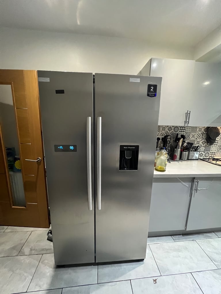 Hisense American Fridge Freezer