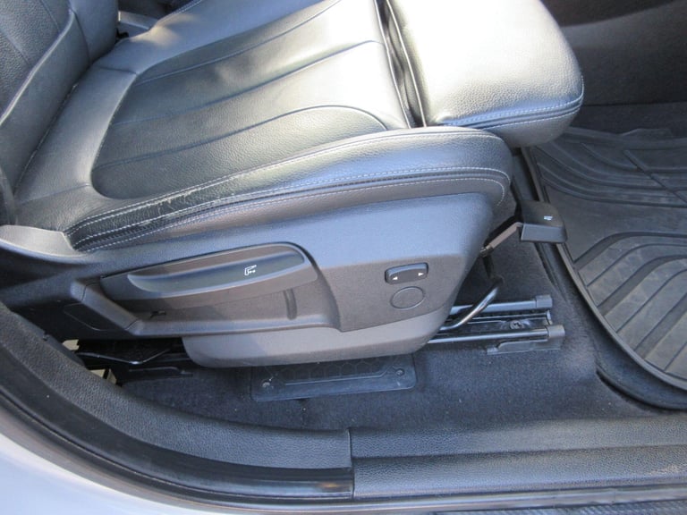 2016 BMW 2 Series Gran Tourer 220i Luxury Gran Tourer ESTATE Petrol Automatic