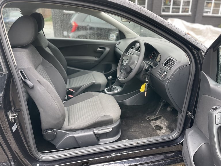 VOLKSWAGEN POLO 1.4 SE 2011