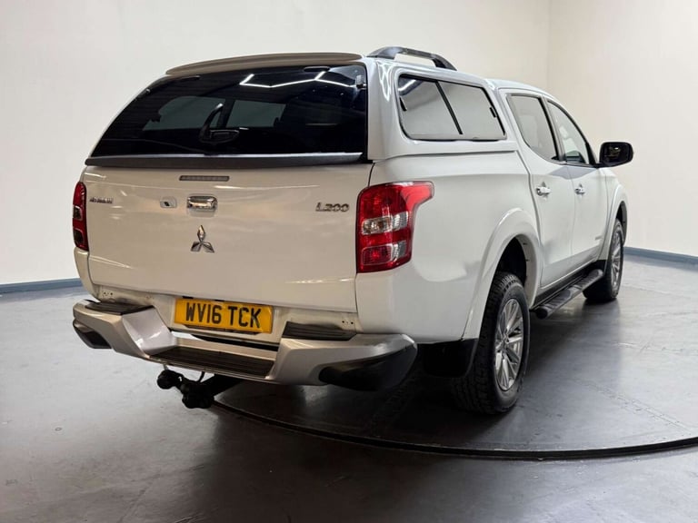 2016 Mitsubishi L200 2.4 DI-D DC Warrior 4WD Euro 5 4dr Pickup Diesel Manual