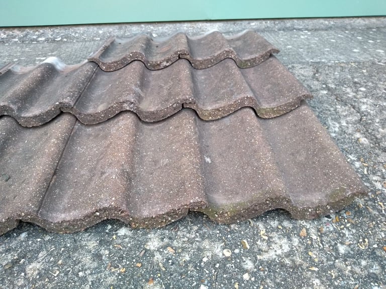 image for 20 reclaimed, Redland Grovebury interlocking concrete roof tiles. £1 each.
