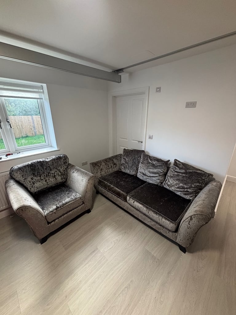 STUNNING GREY VELVET DFS SOFA SET, CAN DELIVER