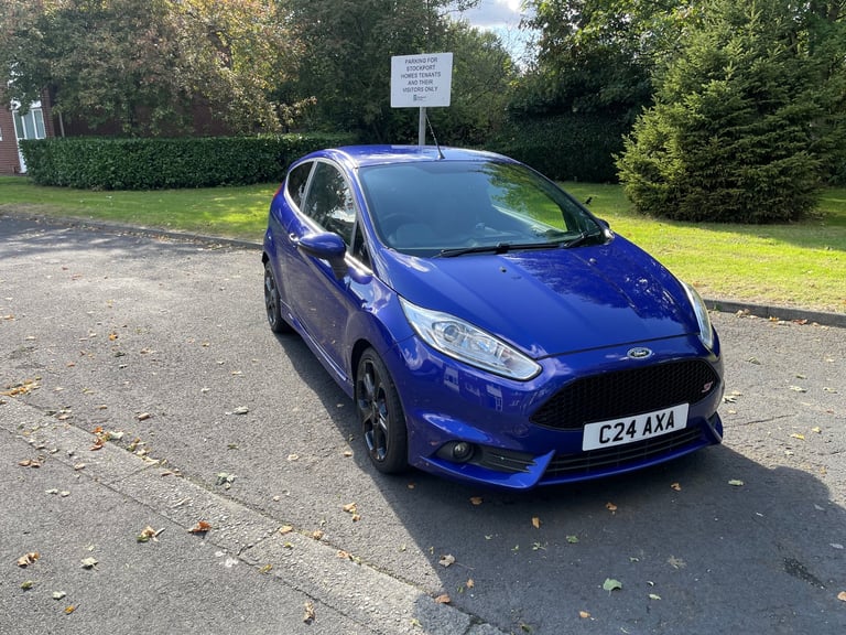 Ford, FIESTA, Hatchback, 2016, Manual, 1596 (cc), 3 doors