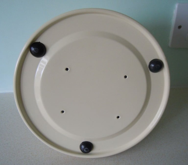 image for KITCHEN SCALES RETRO STYLE, WITH PAN, CREAM