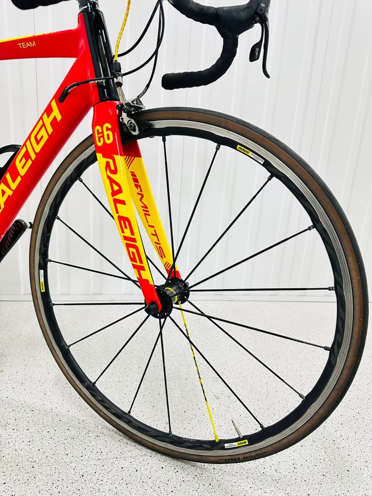 RALEIGH TEAM MILITIS Size/M Full Carbon Road Bike 