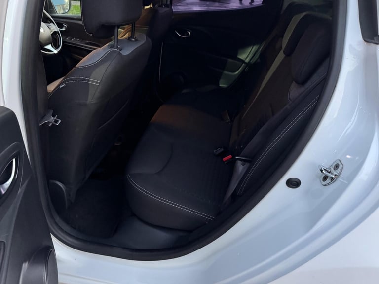 2015 Renault Clio 1.5 dCi Dynamique S Nav Auto Euro 6 5dr HATCHBACK Diesel Automatic