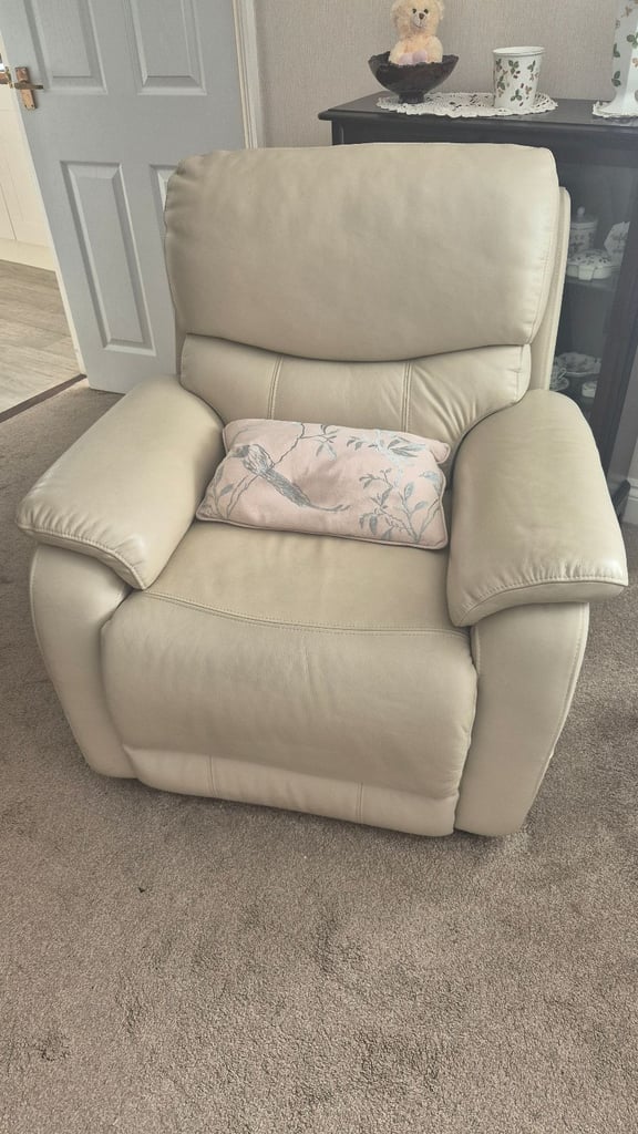 image for Cream leather suite with 2 electric recliners and storage pouffe