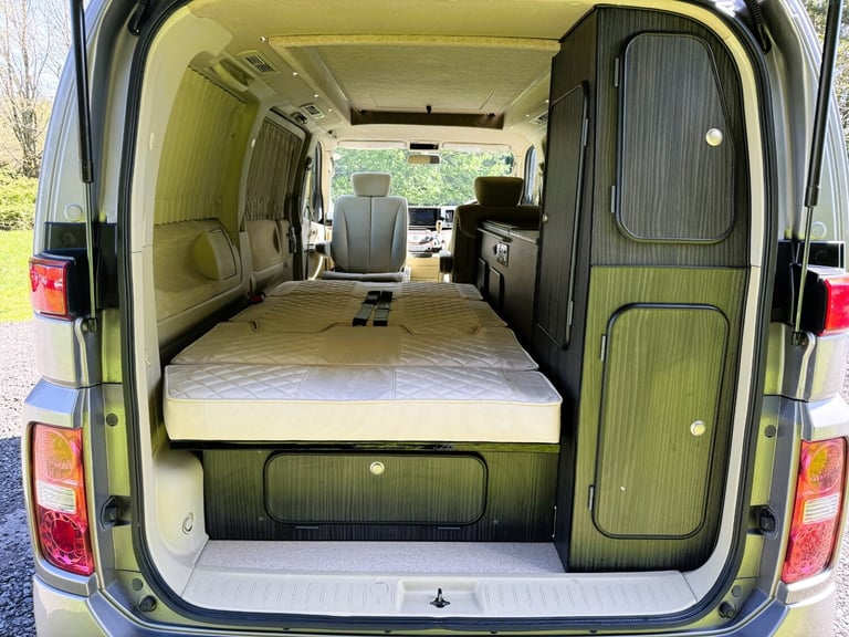NISSAN ELGRAND FACE LIFT CAMPER VAN 3.5 V6 PETROL FULL SIDE KITCHEN CONVERSION