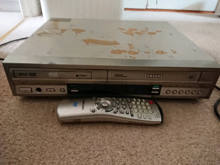 Samsung dvd vcr combo. Vcr working. Dvd not working.