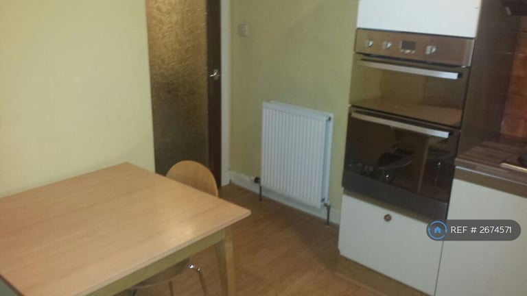 1 bedroom flat in Northfield Place, Aberdeen, AB25 (1 bed) (#2674571)