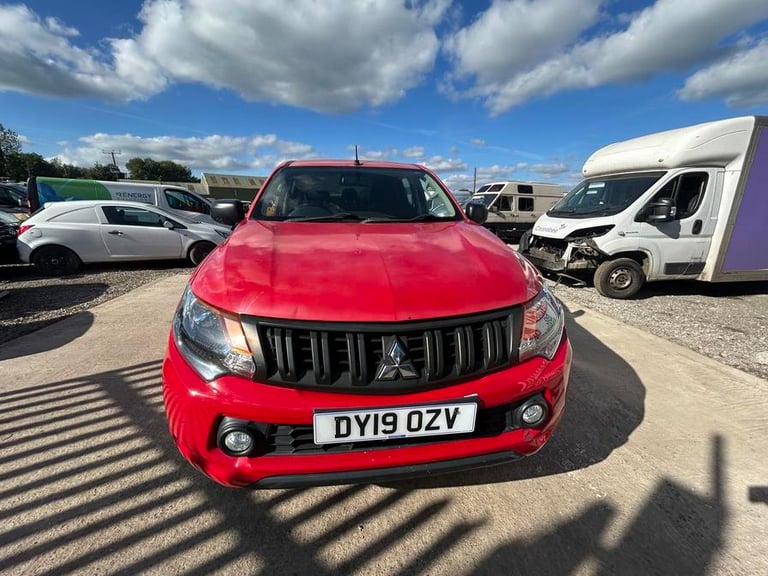 2019 Mitsubishi L200 L200 4Life DI-D 4x4 DIESEL Manual