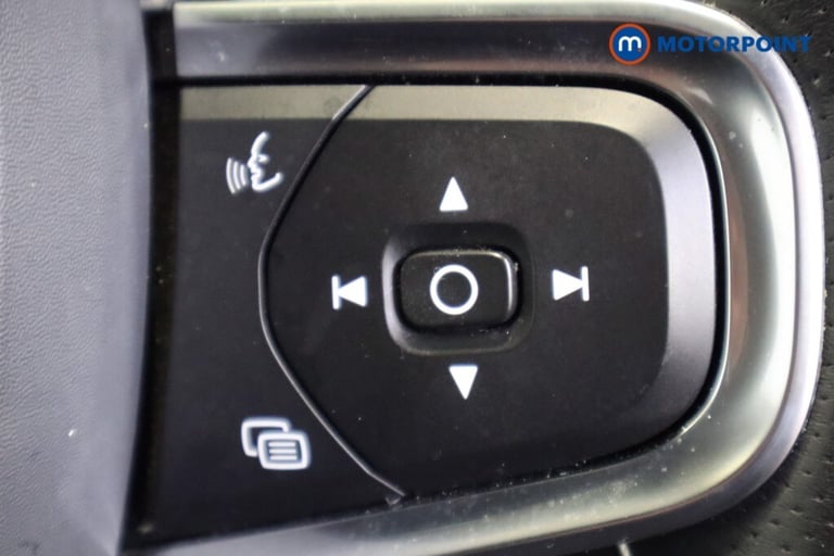 2020 Volvo XC40 1.5 T3 [163] R DESIGN 5dr SUV Petrol Manual