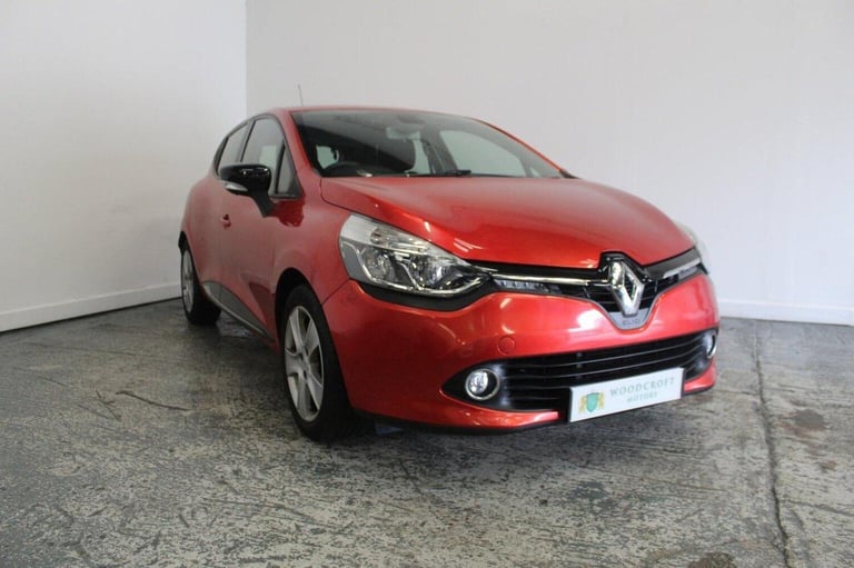 RENAULT CLIO 1.2 Dynamique Nav 1.2 16V 75 Red Manual Petrol 2015