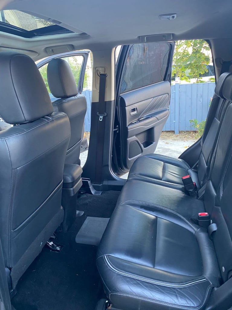 Mitsubishi, OUTLANDER, Estate, 2015, Other, 1998 (cc), 5 doors
