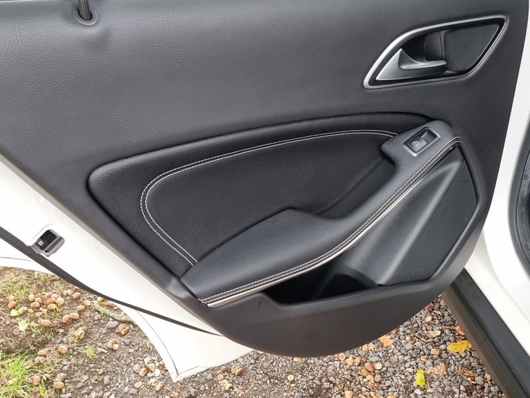 2018 Mercedes-Benz GLA GLA 180 Urban Edition 5dr ESTATE PETROL Manual