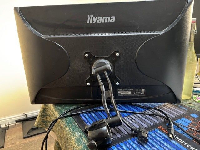 IIYAMA B2283HS 22” HDMI MONITOR, WITH ADJUSTABLE ARM DESK MOUNT [F]