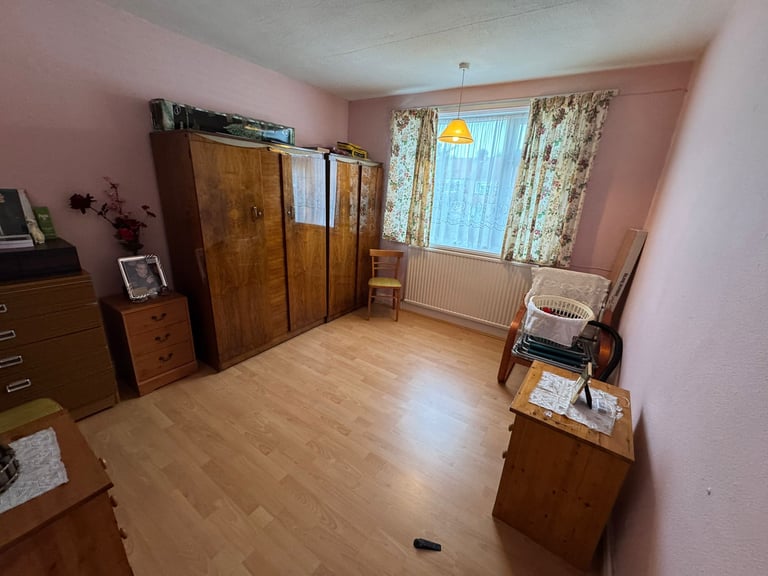 3 bedroom house in 3 Bedroom Semi Detached House – Oaklands Avenue, Edmonton N9