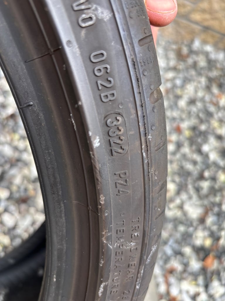 Pirelli 235/35/19 tyre