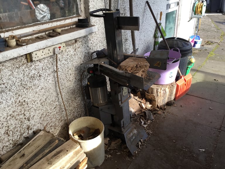 8 ton Vertical Log Splitter 