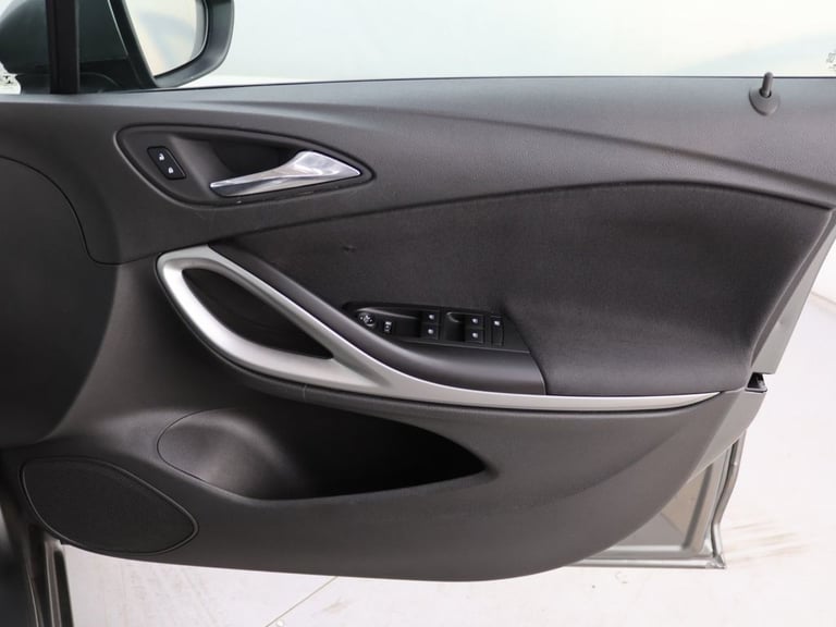 2018 Vauxhall Astra 1.4i Turbo Tech Line Nav Hatchback 5dr Petrol Manual Euro 6 (125 ps) Hatchbac...