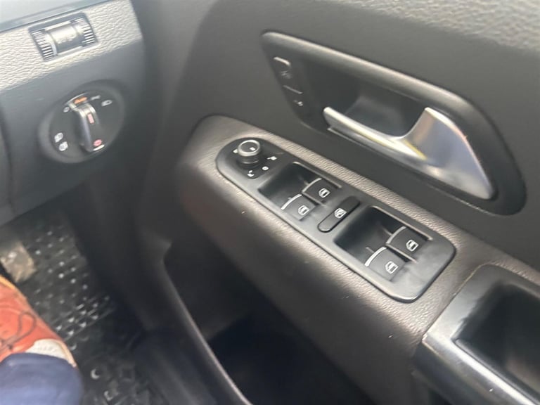 2017 Volkswagen Amarok 3.0 TDI V6 BlueMotion Tech Highline Auto 4Motion Euro 6 (s/s) 4dr Pick Up ...