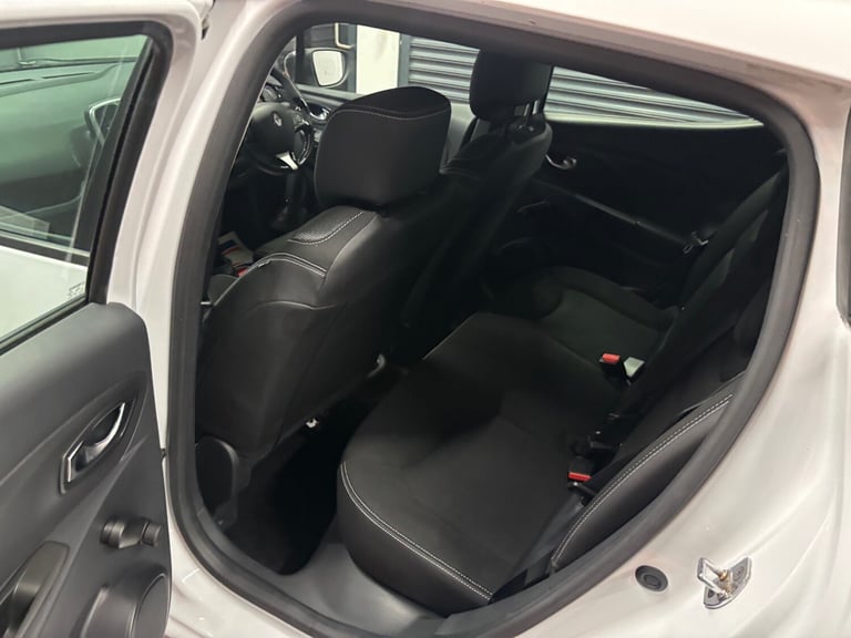 2015 Renault Clio 1.2 16V Dynamique MediaNav 5dr HATCHBACK Petrol Manual