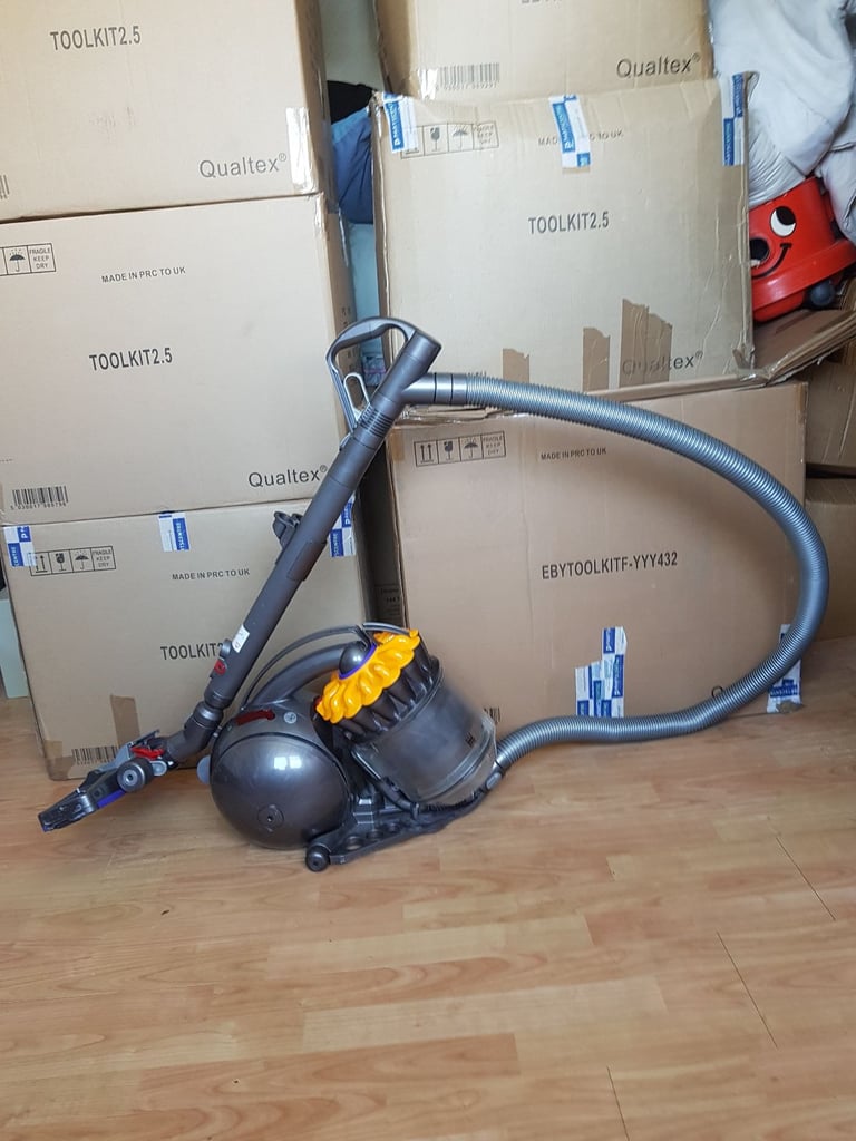 Dyson Ball cy27 pull along hoover Cylinder vacuum cleaner bagless tools 1 week guaran