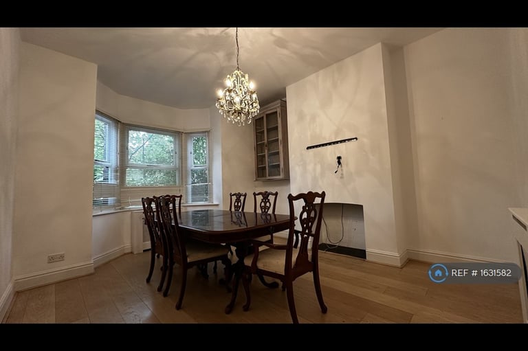 4 bedroom house in Sheffield Road, Hyde, SK14 (4 bed) (#1631582)