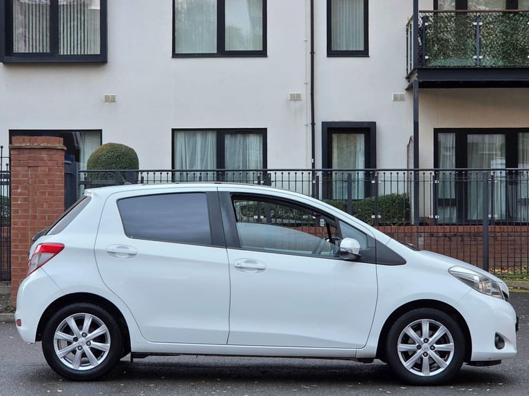 2013 Toyota Yaris 1.33 Dual VVT-i T Spirit Euro 5 5dr HATCHBACK Petrol Manual