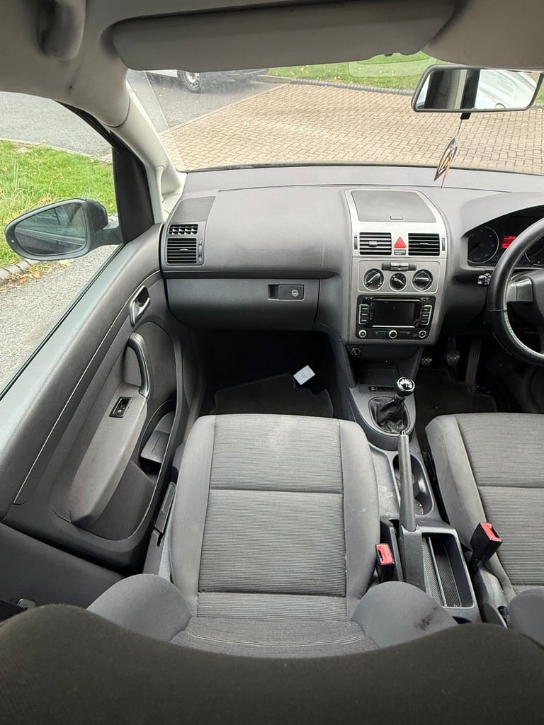 Volkswagen, TOURAN, MPV, 2010, Manual, 1896 (cc), 5 doors